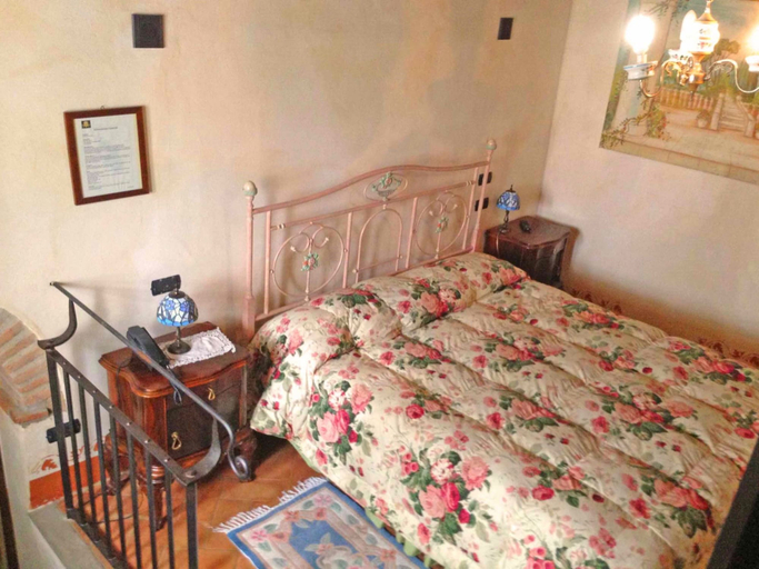 Bedroom 5, Monastery Guest House, Perugia