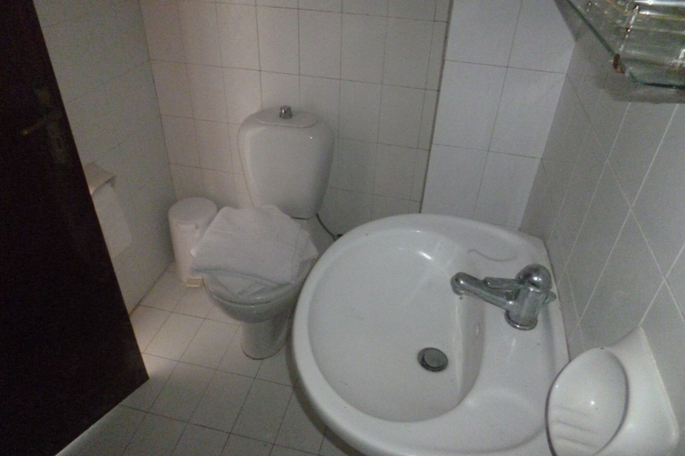 Bathroom, Alkyonides Hotel, South Aegean