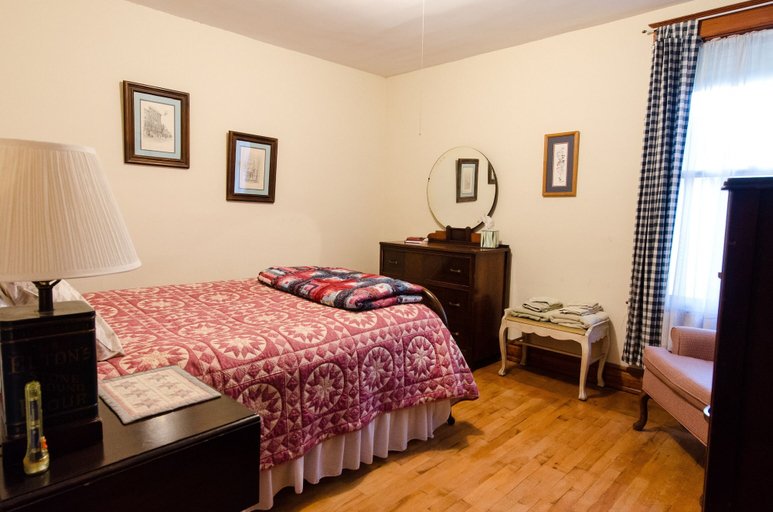 Bedroom 2, North Branch Outing Club, Crawford