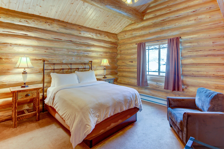 Bedroom 3, The Roosevelt Hotel - Yellowstone, Park