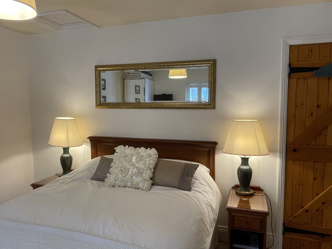 Bedroom 2, Gable Cottage, Leicestershire