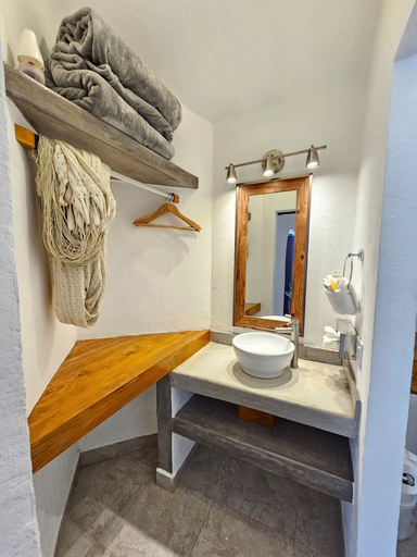 Bathroom 4, Buena Vista Oceanfront & Hot Springs Resort, La Paz