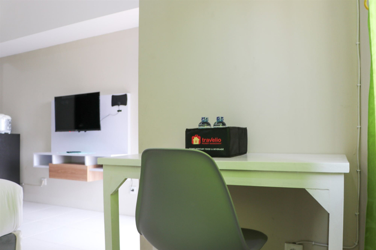 Room 2, Simply Look Studio Room At Mont Blanc Bekasi Apartment, Bekasi