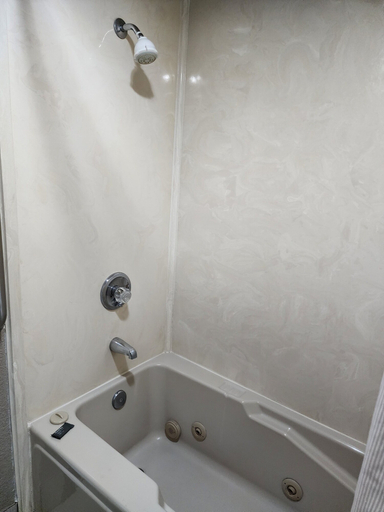 Bathroom 3, Executive Inn, Oklahoma