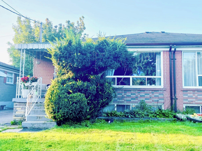 Exterior & Views 2, Sunrise Tree Guest House, Toronto