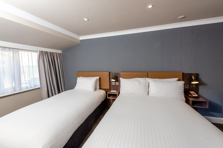 Bedroom 4, Holiday Inn DOVER by IHG, Kent