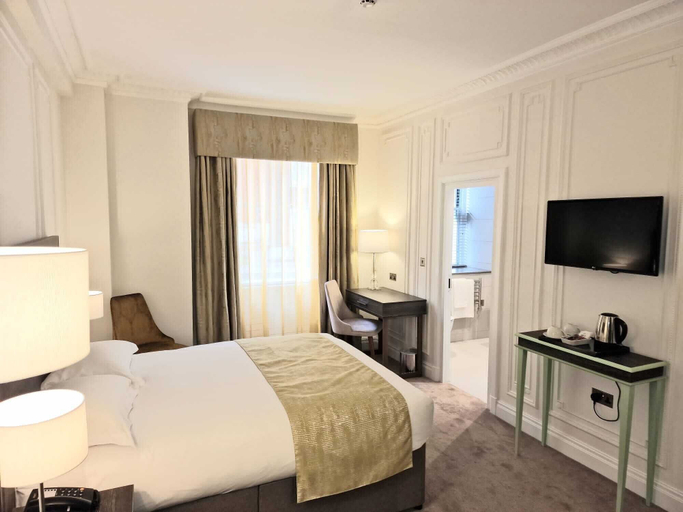 Bedroom 3, Astor Court Hotel, London