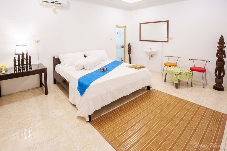 Bedroom 3, Baloho Beach Hotel, South Nias