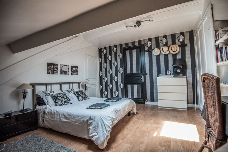 Bedroom 5, Les Tuileries de Chanteloup, Dordogne
