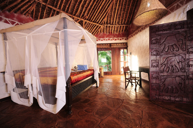 Bedroom 1, Leopard Rock Lodge, Igembe Central