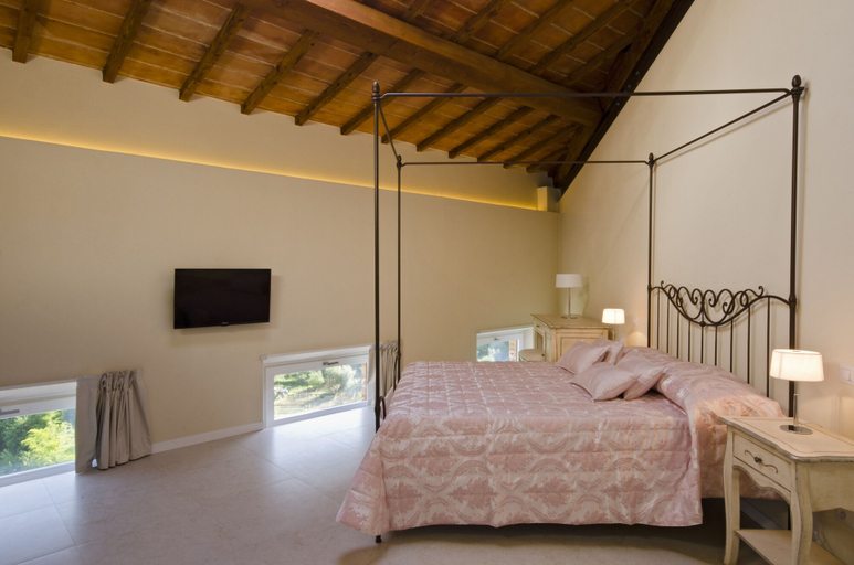Bedroom 4, Villa del Sole Siena, Siena