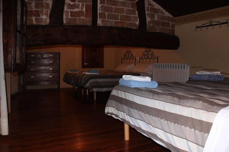 Bedroom 2, Can Bonada, Girona