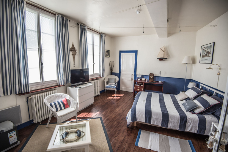 Bedroom 4, Les Tuileries de Chanteloup, Dordogne