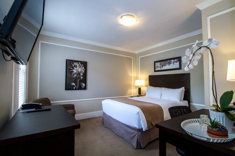 Bedroom 3, Regent Hotel, Columbia-Shuswap