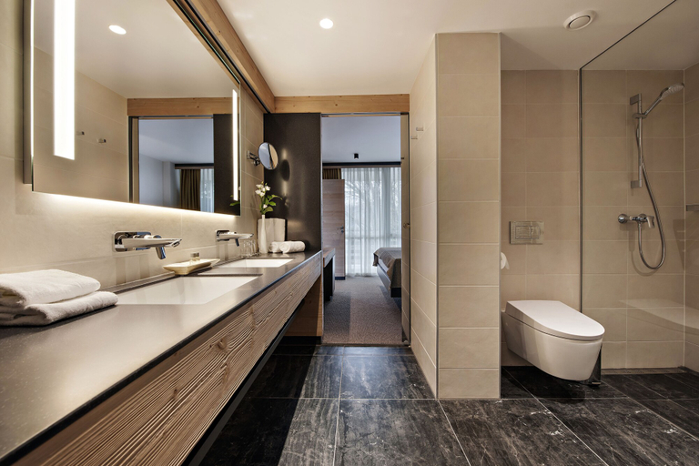 Bathroom 5, Rikli Balance Hotel - Sava Hotels & Resorts, Bled