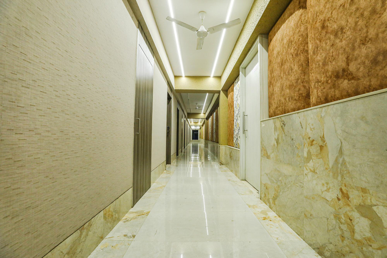 Public Area 2, Fabhotel Prime The Thane Club, Thane