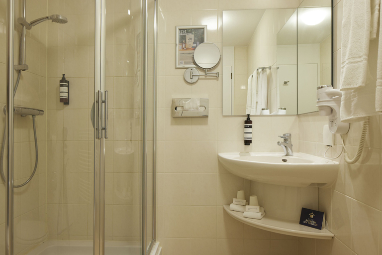 Bathroom 4, Auberge du Bonheur, Tilburg