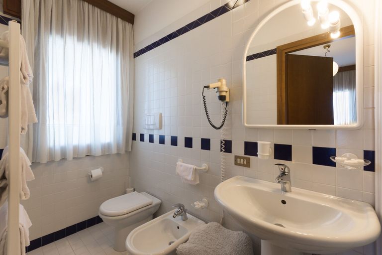 Bathroom 4, Park Hotel Ristorante Ca' Bianca, Treviso