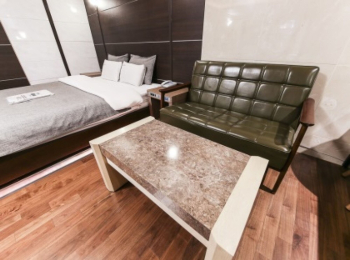 Bedroom 3, Mate Hotel, Chuncheon