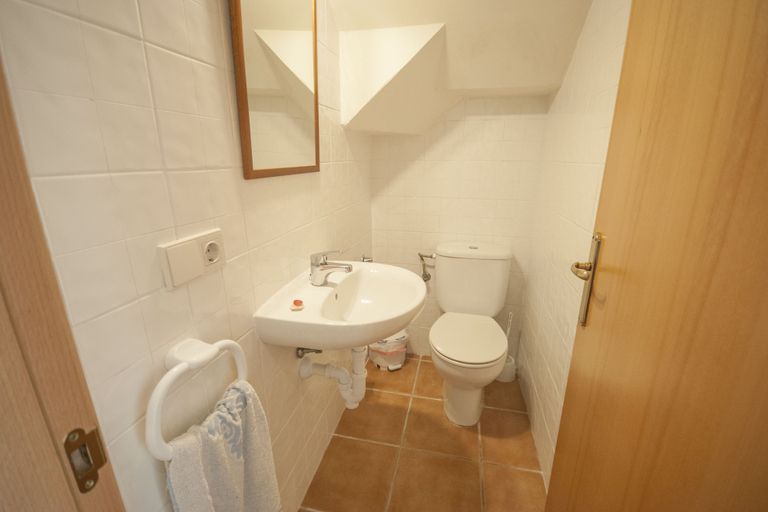 Bathroom 3, Villa Mas Pinell 61, Girona