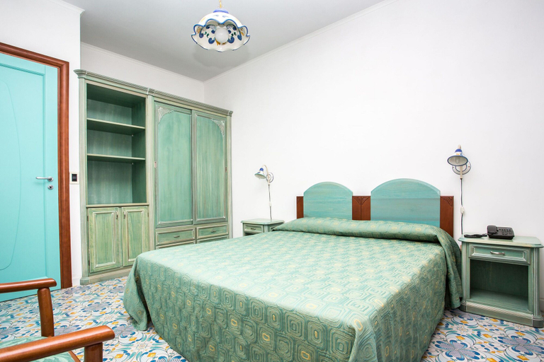 Bedroom 3, Hotel Club Residence Martinica, Cosenza