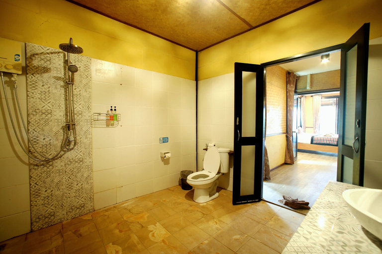 Bathroom 4, Thapwarin Resort-Green Hotel, Ko Lanta