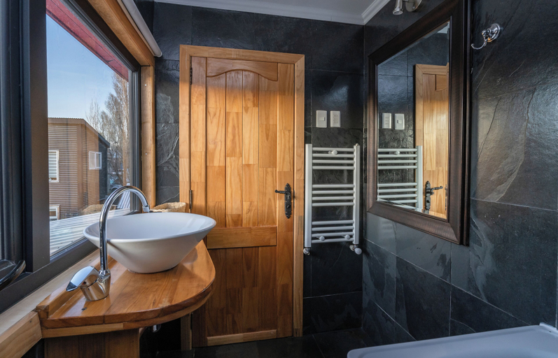Bathroom 3, Yagan House, Última Esperanza
