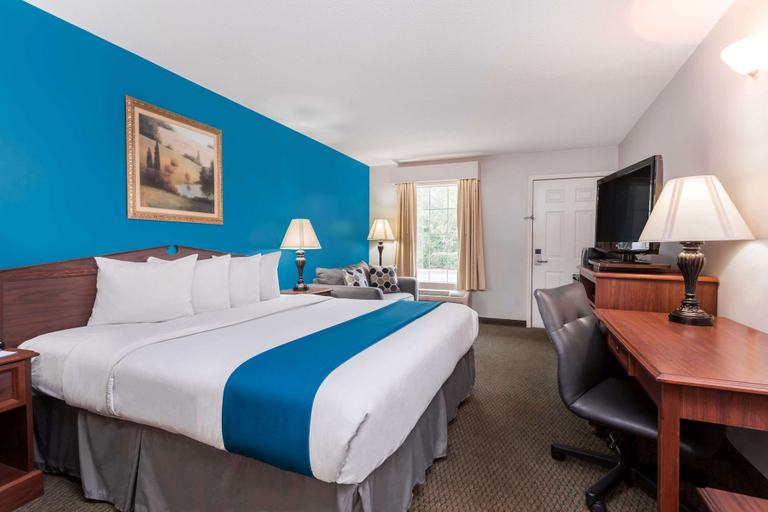Bedroom 3, Baymont by Wyndham Duncan/Spartanburg, Spartanburg