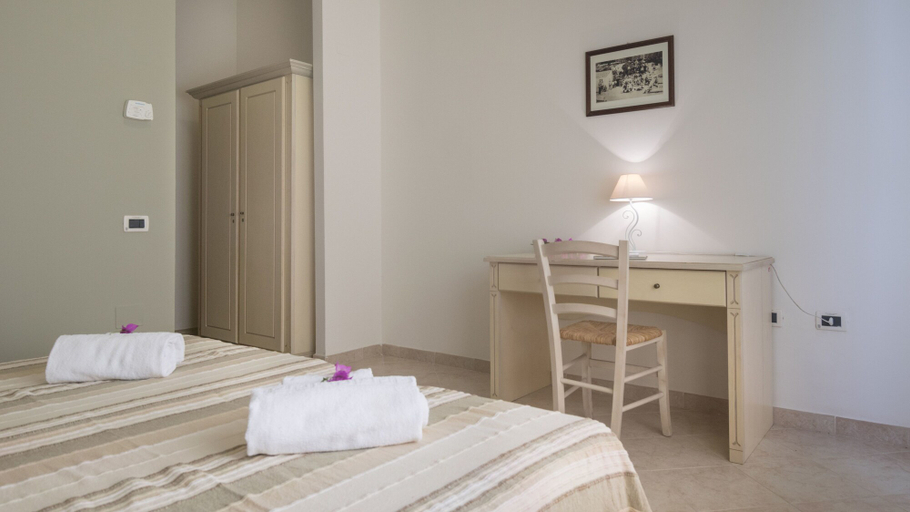 Bedroom 3, Argentiera Inn, Sassari