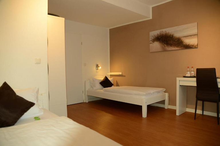 Bedroom 2, Hotel Herrenhof, Lübeck