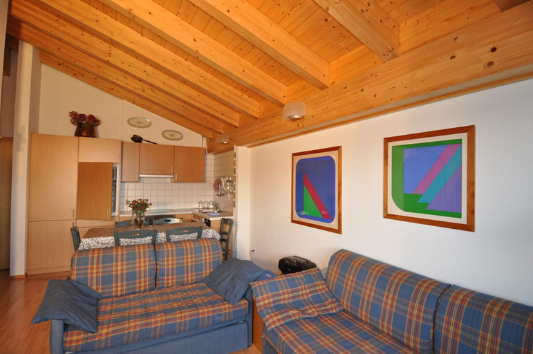 Others 5, Ambiente B21, Raron