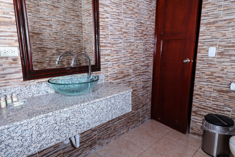 Bathroom 4, Rocca Vento, Boquete