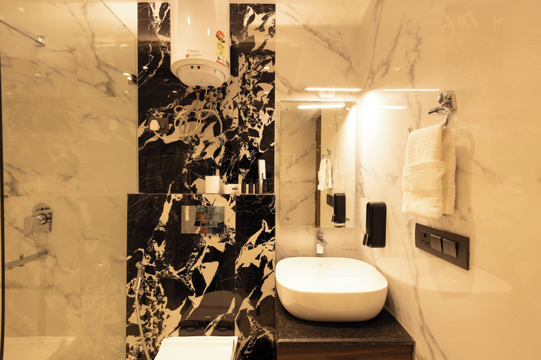 Bathroom 4, Hyphen Business Hotel, Gautam Buddha Nagar