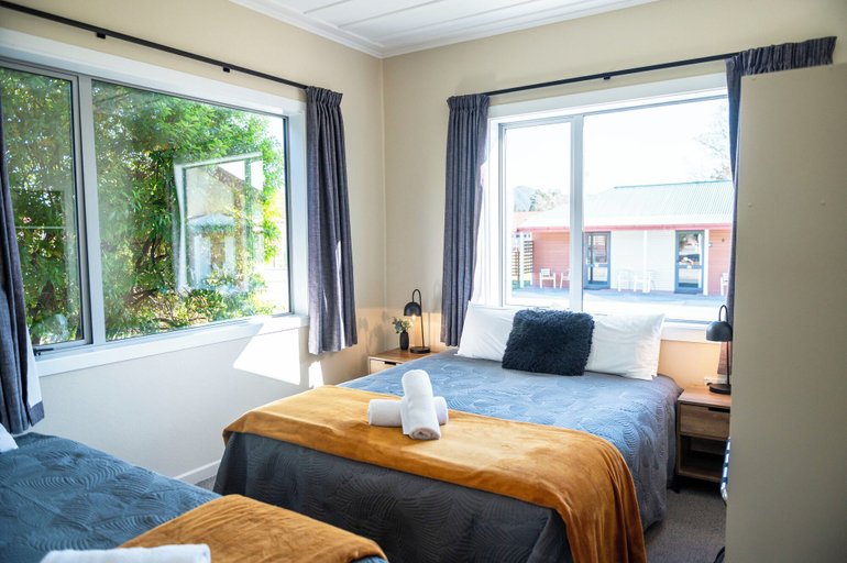 Bedroom 3, Franz Josef Top 10 Holiday Park, Westland