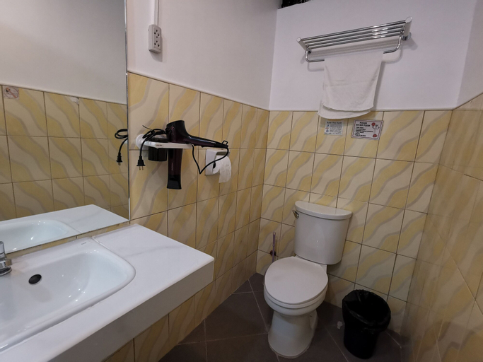 Bathroom 2