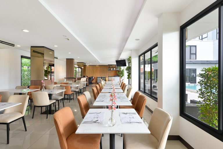 Food & Drinks 5, Gate43 Airport Hotel, Bang Plee