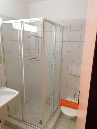 Bathroom 4, Hotel Stille & Aladin Apartments, Maloja