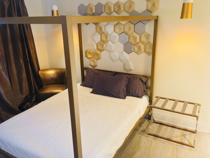 Bedroom 2, Rainbow Motel, Weld