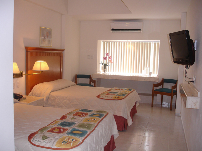 Bedroom 3, Hotel & Suites Nader, Isla Mujeres