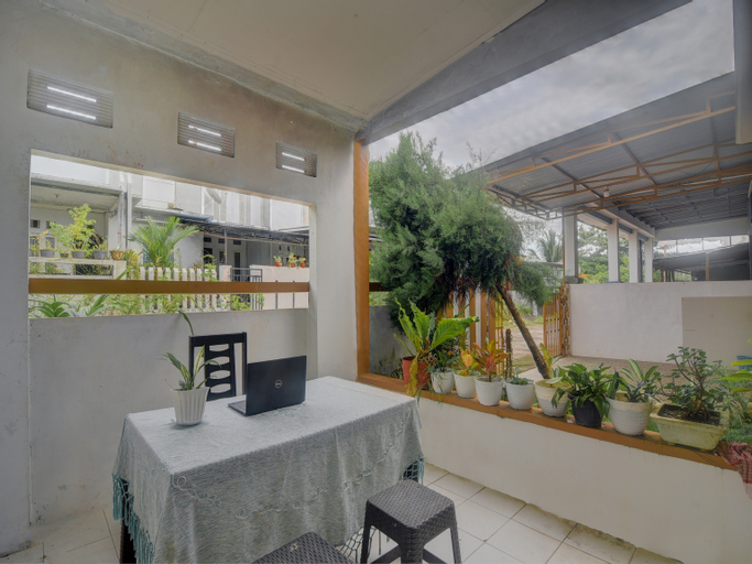 Others 5, OYO 92714 Miracle Kost, Manado
