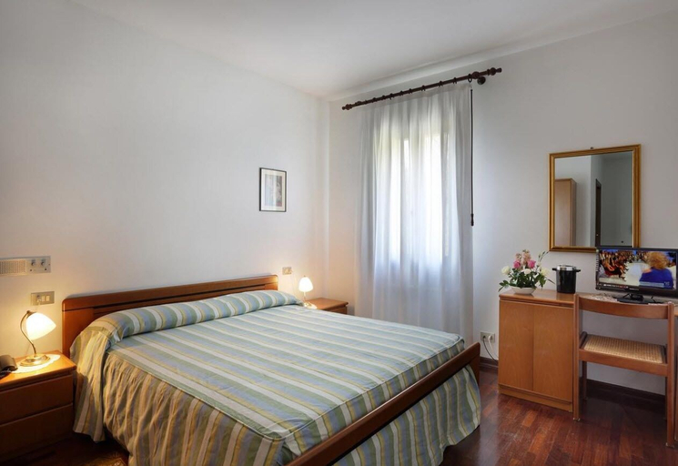Bedroom 2, Albergo Volpara, Vicenza