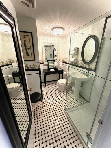Bathroom 4, Walden on the Pond Hotel, Monmouth