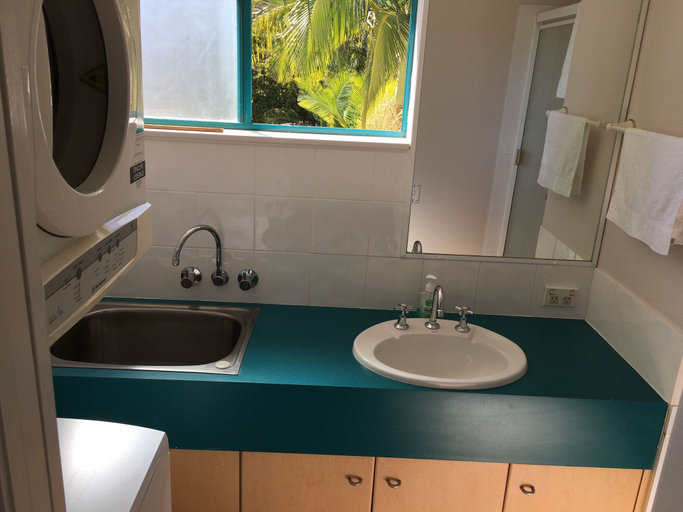 Bathroom 4, Broadbeach Studios, Gold Coast