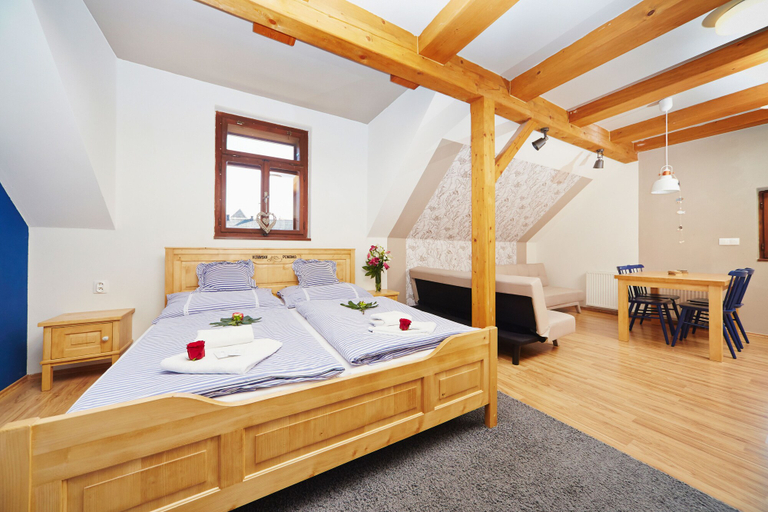 Bedroom 2, Vltavská pohádka, Český Krumlov