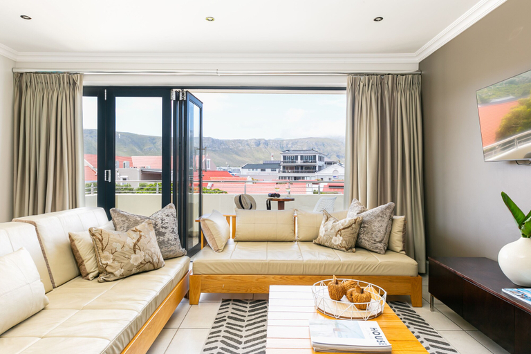 Others 4, Harbour Square Hotel, Overberg