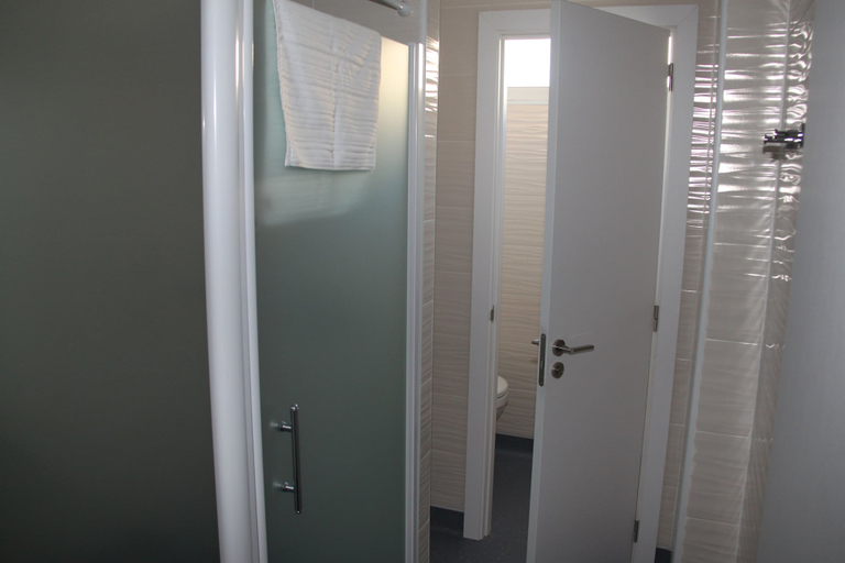 Bathroom 3, Privilège Hôtel & Apparts Eurociel Centre Comédie, Hérault