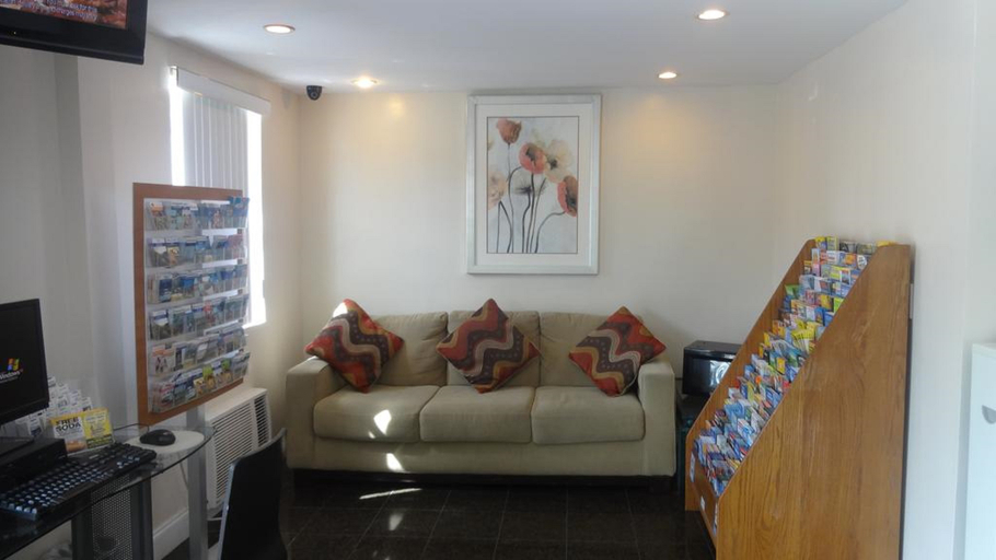 Public Area 2, Beach Place Hotel, Miami-Dade