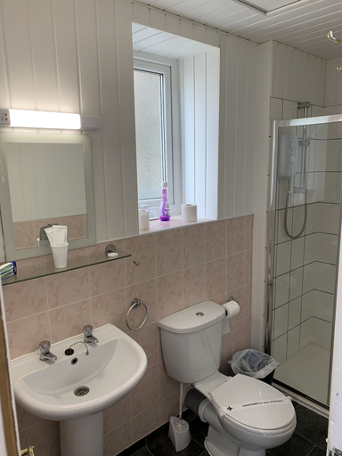 Bathroom 5, Danescourt Lodge, Blackpool
