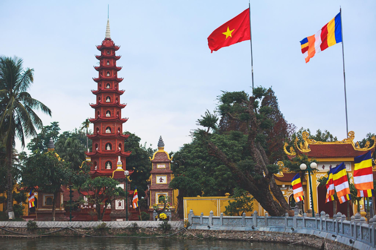 Nearby Landmark 5, Westlake Apartment & Suites On Upper Floor, Tây Hồ