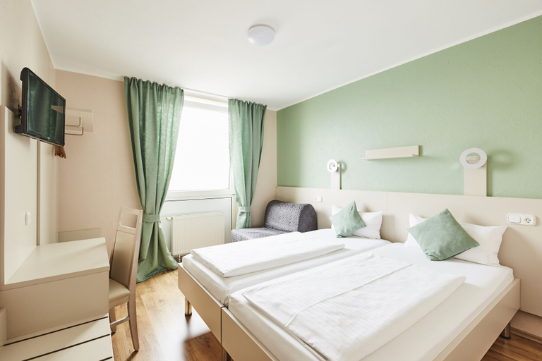 Bedroom 2, Hotel Imperial, München